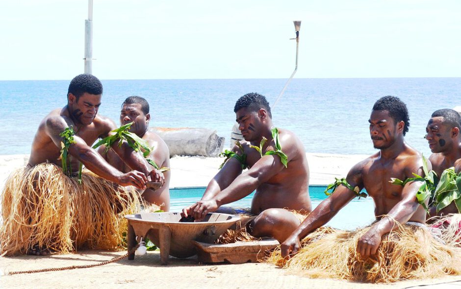 Fijian_kava_ceremony –
