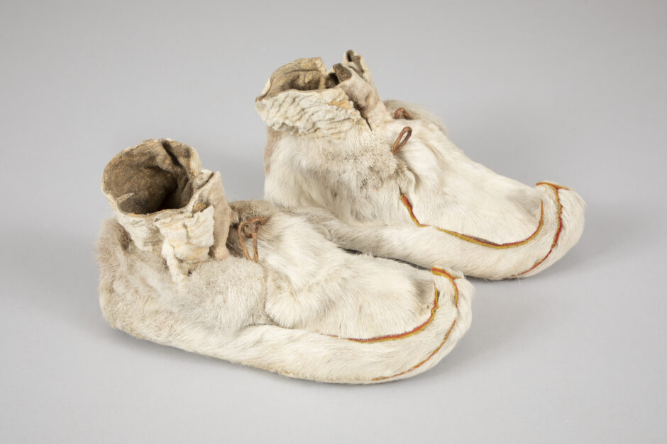 White renfell shoes, Finland