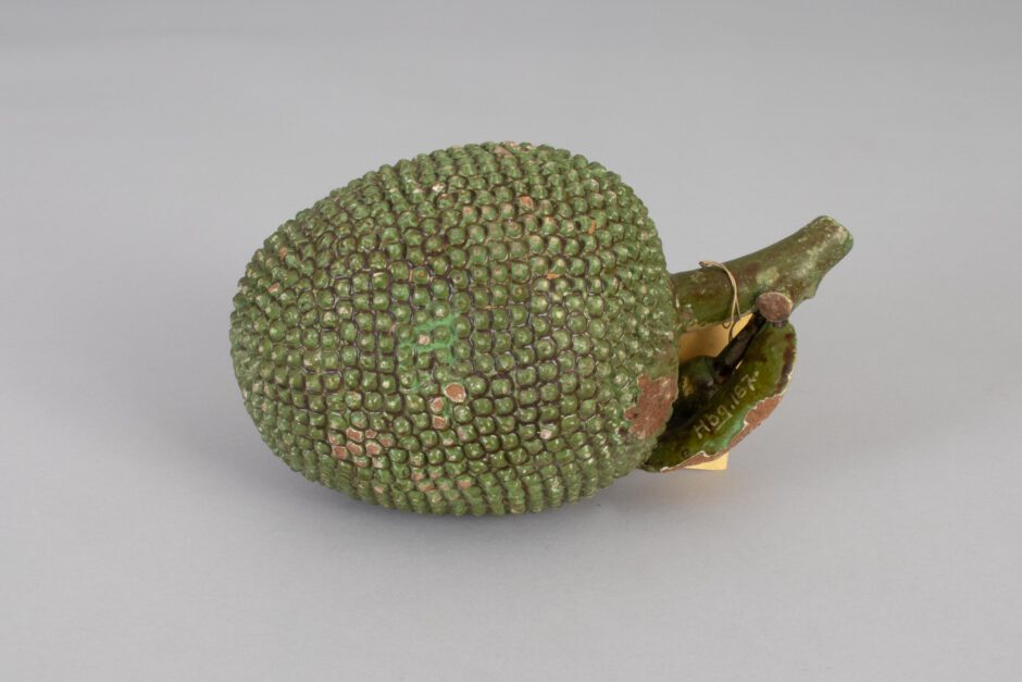 Model of a jackfruit, India, clay, acquired from Mrs. Maack, 1913, MARKK Inv. No. 13.19:13