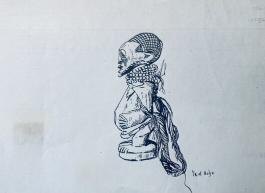Transarchive Karteikarte MARKK, Zeichnung und ethnologische Einordnung, Figur einer undokumentierten Songye- Künstlerin –