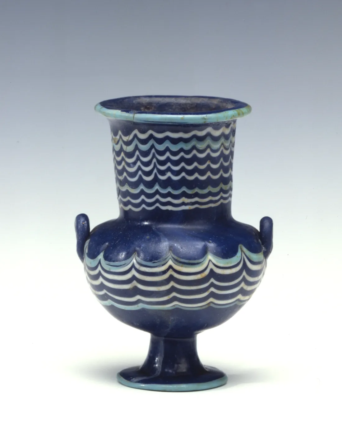 Krateriskos, aus Glas