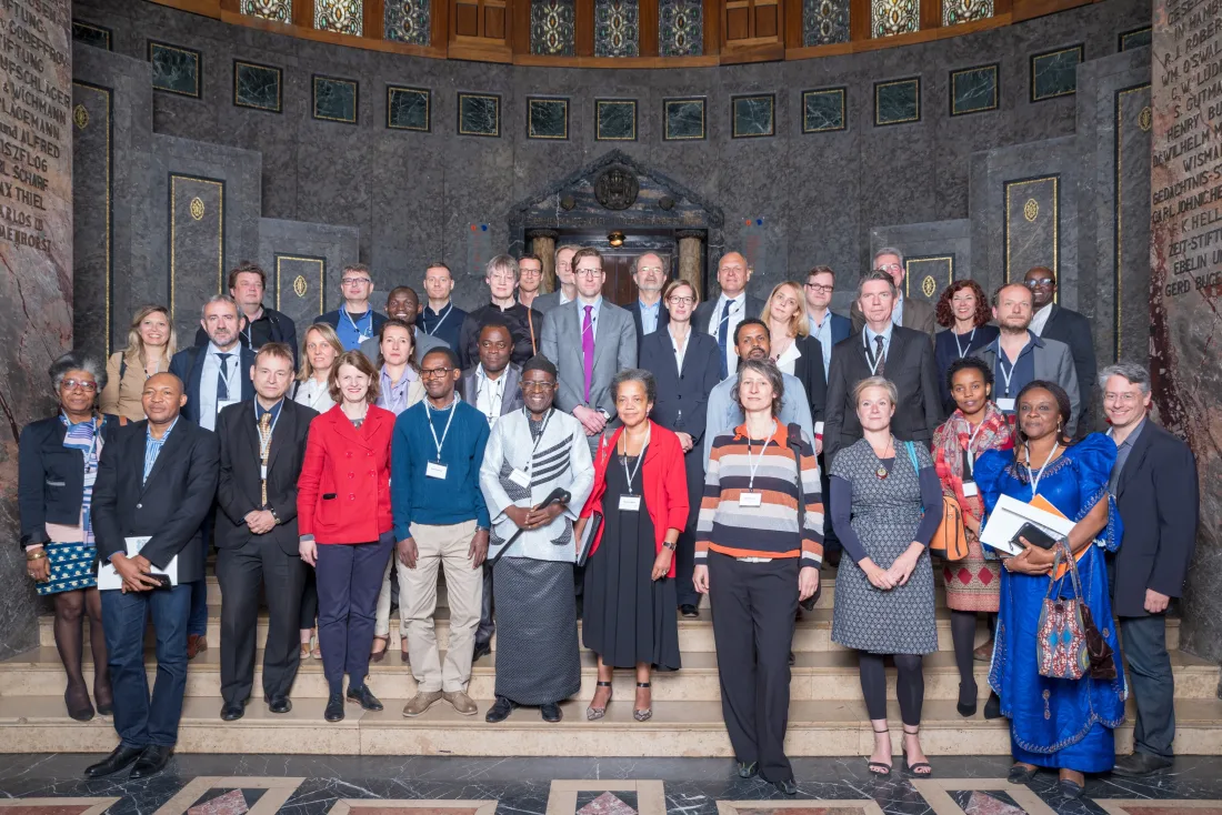 Group picture, people in the foyer, opening discussion on dealing with colonial heritage and cultural cooperation