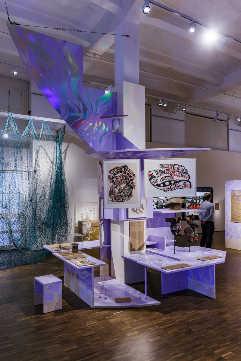 Blick in die Ausstellung Wasser Botschaften