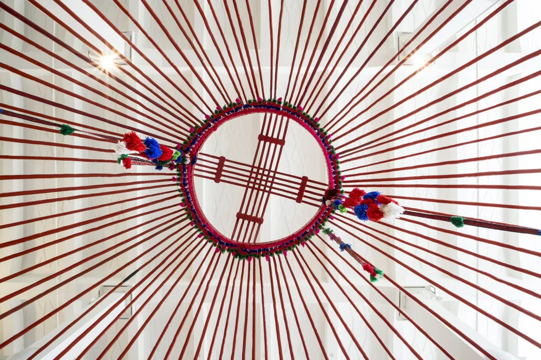 Kyrgyz yurt: roof crown