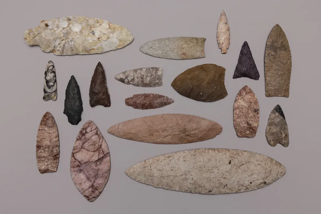 Knives, harpoon and arrowheads
