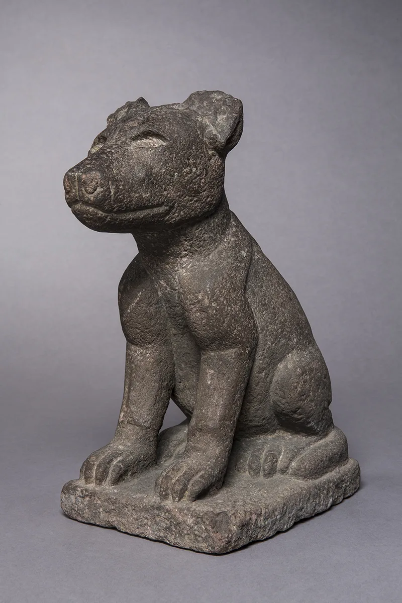 Skulptur eines Hundes