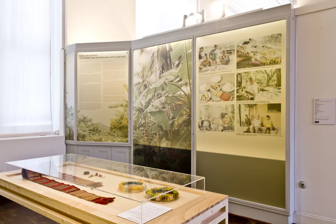 Zwischenraum-Präsentation, Vitrine